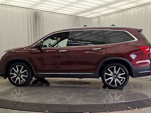 Used 2019 Honda Pilot Touring image 2