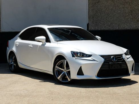 Used 2018 Lexus IS 300 AWD w/ Premium Package image 6