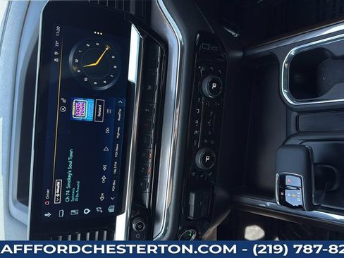 Used 2024 Chevrolet Silverado 1500 High Country w/ High Country Premium Package AWD/4WD image 19