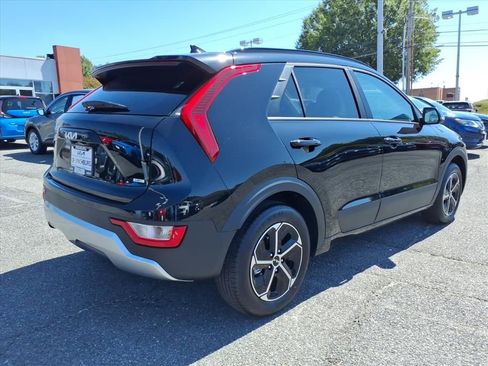 New 2025 Kia Niro EX image 4