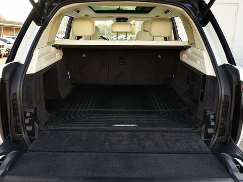 Used 2023 Land Rover Range Rover SE image 25