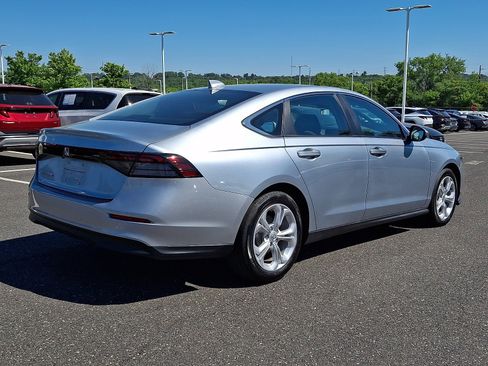 Used 2025 Honda Accord LX image 6