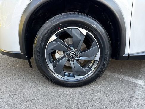 Used 2024 Nissan Rogue SV AWD/4WD image 26