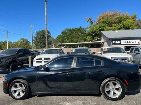 Used 2015 Dodge Charger SE w/ Sport Appearance Group RWD image 8