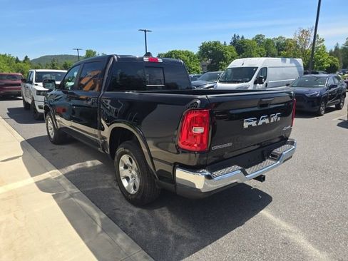 New 2026 RAM 1500 4x4 Crew Cab image 4
