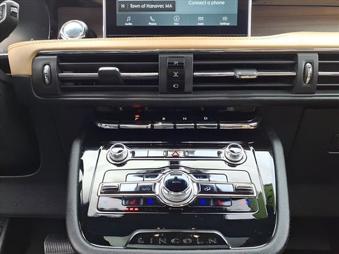 Used 2022 Lincoln Corsair Reserve w/ Equipment Group 201A image 21