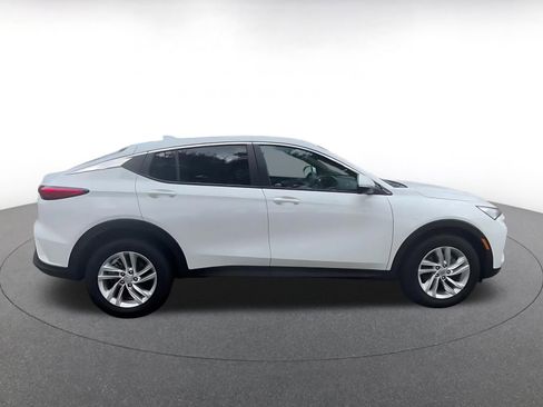 Used 2025 Buick Envista Preferred image 16