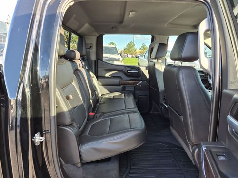 Used 2020 GMC Sierra 1500 SLT w/ SLT Premium Plus Package AWD/4WD image 32