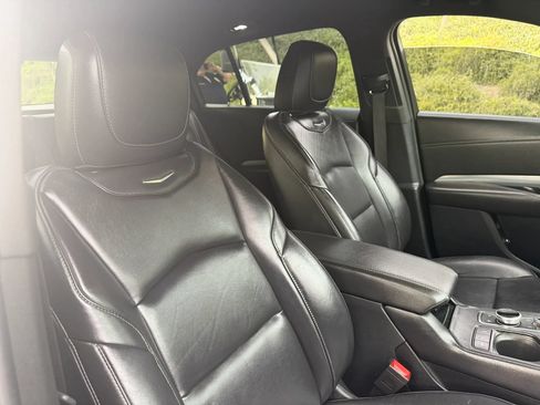 Used 2020 Cadillac XT4 Premium Luxury FWD image 23