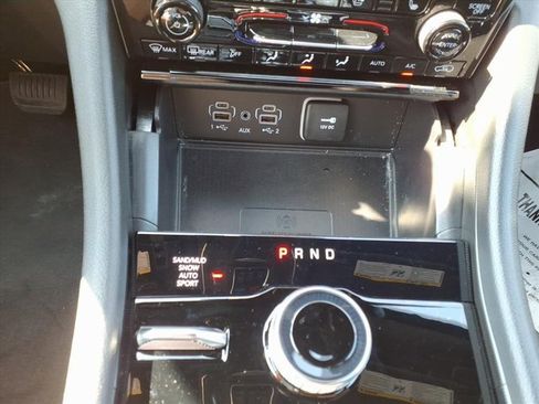 New 2025 Jeep Grand Cherokee L Limited w/ Luxury Tech Group II image 16