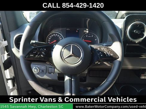 Used 2025 Mercedes-Benz Sprinter 2500 image 2