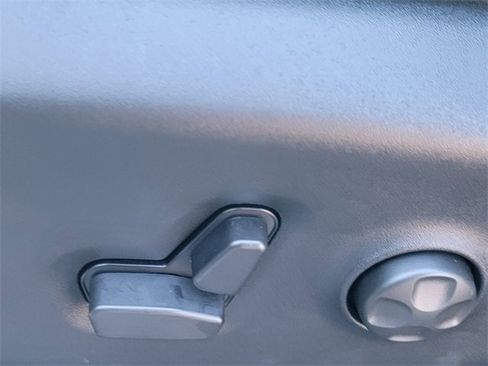 New 2026 Chrysler Pacifica Select image 33