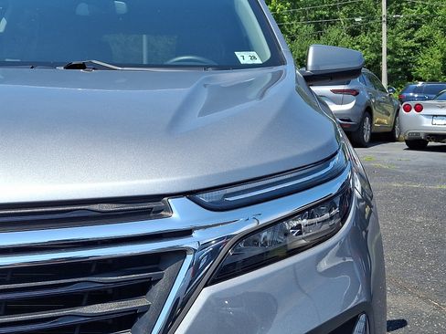 Certified 2023 Chevrolet Equinox LT FWD image 10