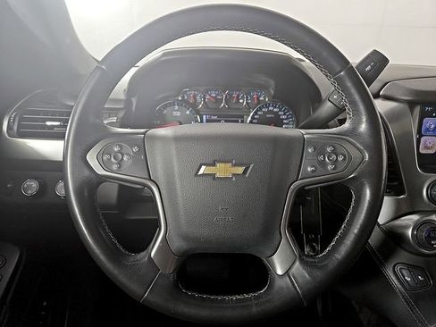 Used 2018 Chevrolet Suburban LT image 21