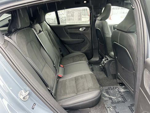 Certified 2023 Volvo C40 P8 Recharge Ultimate image 24