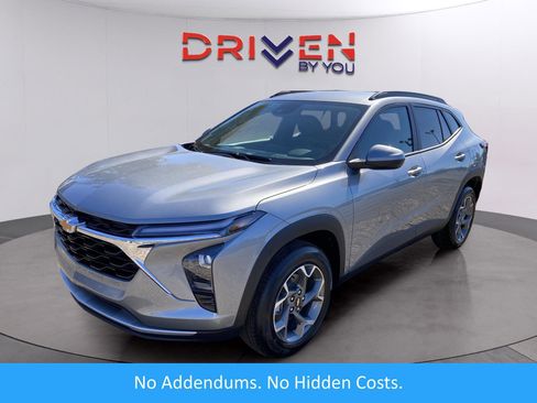 New 2026 Chevrolet Trax LT w/ Driver Confidence Package image 1