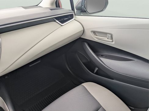 Used 2024 Toyota Corolla LE FWD image 14