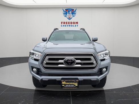 Used 2021 Toyota Tacoma SR5 w/ Trail Edition AWD/4WD image 8
