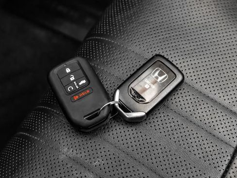 Used 2019 Honda Accord Touring image 53