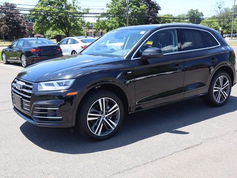 Used 2020 Audi Q5 e Premium Plus w/ Premium Plus Package AWD/4WD image 1