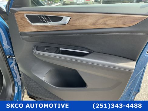 Used 2025 Volkswagen Atlas SE AWD/4WD image 12