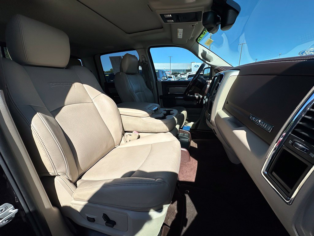 Used 2016 RAM 1500 Laramie w/ Cold Weather Group AWD/4WD image 24