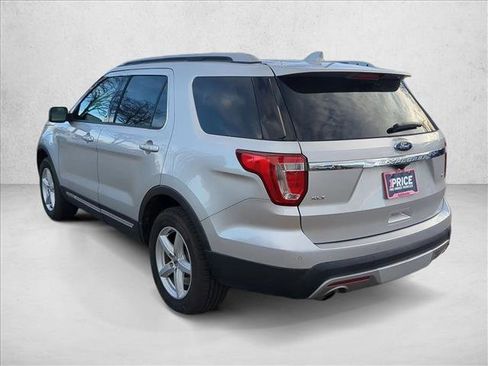 Used 2016 Ford Explorer XLT w/ Equipment Group 202A image 8