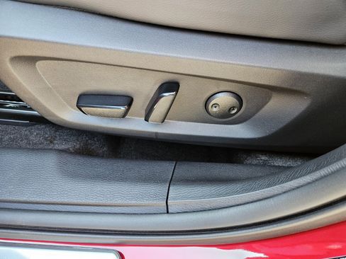 New 2026 Mitsubishi Outlander SEL image 9