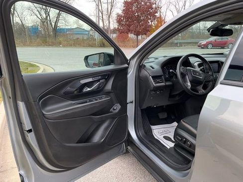 Used 2024 GMC Terrain AT4 image 15