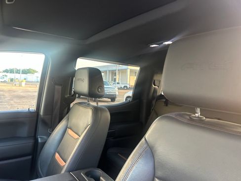 Used 2020 GMC Sierra 1500 AT4 w/ AT4 Premium Package AWD/4WD image 31