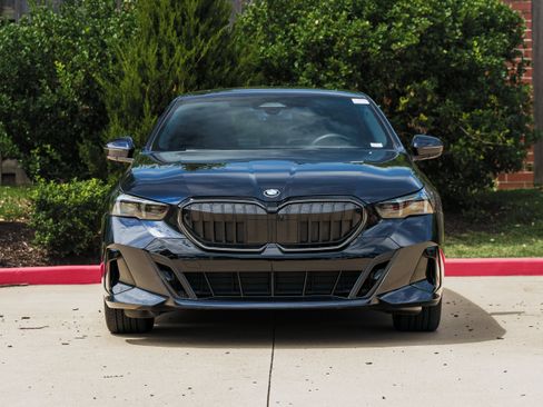 Used 2024 BMW 530i xDrive w/ M Sport Package AWD/4WD image 26