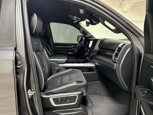 Used 2022 RAM 1500 Laramie w/ Sport Appearance Package AWD/4WD image 21