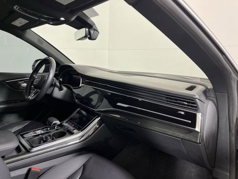 Used 2019 Audi Q8 Prestige w/ Adaptive Chassis Package image 23