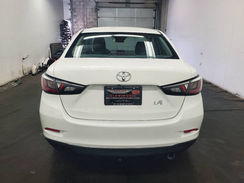 Used 2018 Toyota Yaris iA FWD image 4