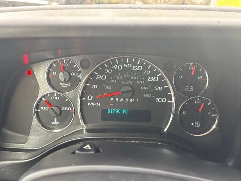Used 2020 Chevrolet Express 2500 w/ Driver Convenience Package RWD image 16