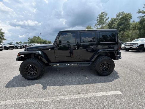 Used 2016 Jeep Wrangler Unlimited Sahara AWD/4WD image 6