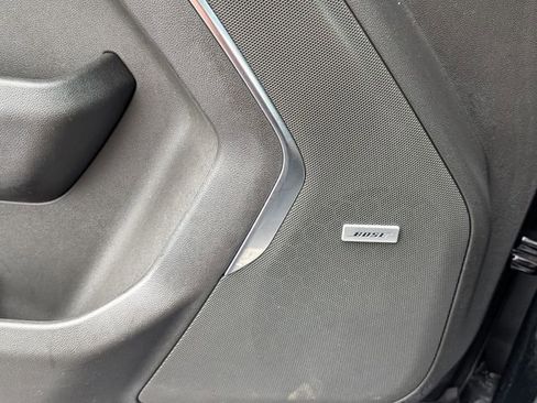 Used 2024 Chevrolet Suburban Z71 w/ Luxury Package image 37