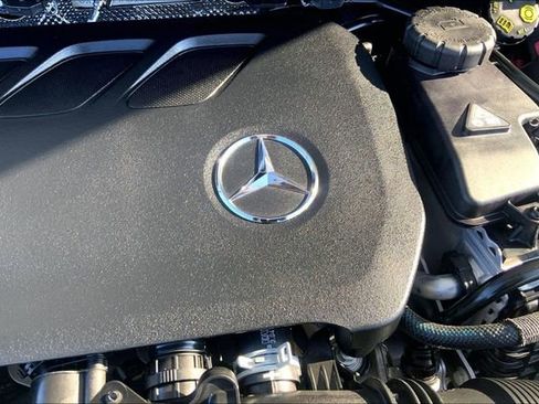 Used 2025 Mercedes-Benz GLA 250 4MATIC image 28