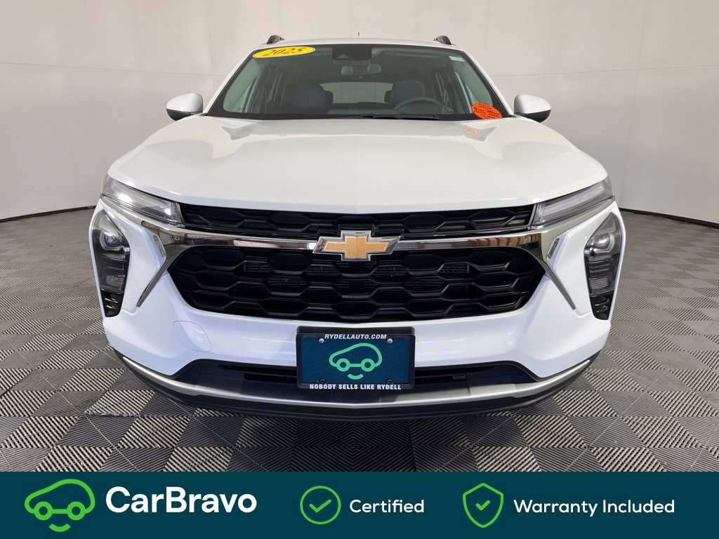 Certified 2025 Chevrolet Trax LT w/ Driver Confidence Package FWD image 13