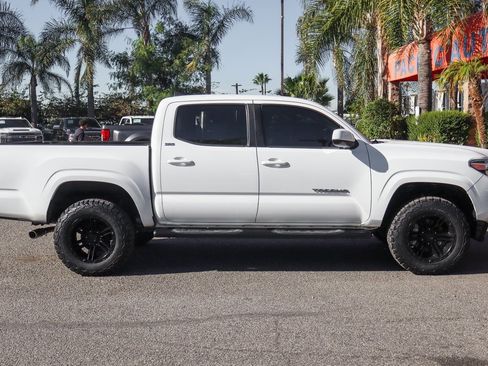 Used 2019 Toyota Tacoma SR5 image 10