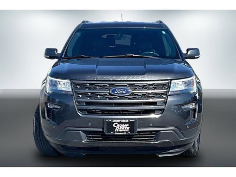 Used 2019 Ford Explorer XLT w/ Equipment Group 202A AWD/4WD image 2