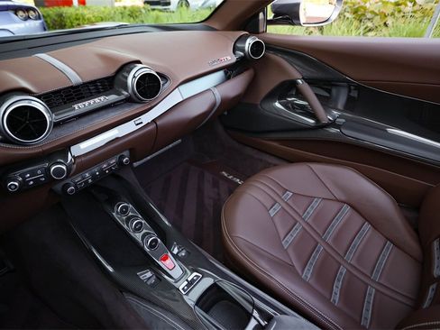 Certified 2022 Ferrari 812 GTS image 34