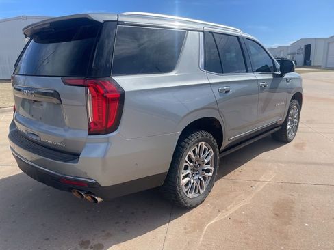 Used 2023 GMC Yukon Denali Ultimate w/ LPO, Floor Liner Package image 5