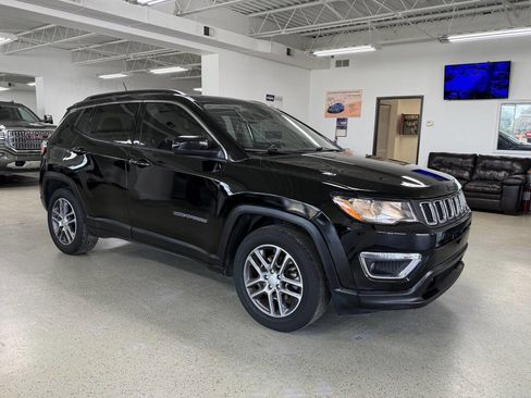 Used 2020 Jeep Compass Latitude FWD image 6