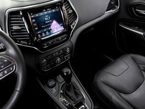 Used 2021 Jeep Cherokee Limited w/ Mopar Interior Package image 33