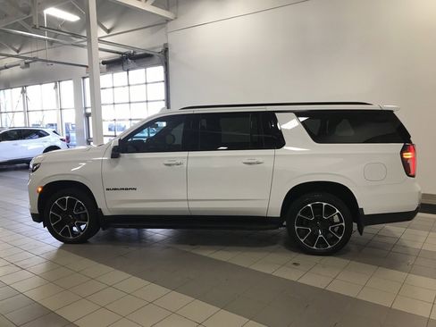 Used 2022 Chevrolet Suburban RST w/ Luxury Package image 2