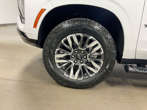 New 2026 Chevrolet Tahoe Z71 image 11