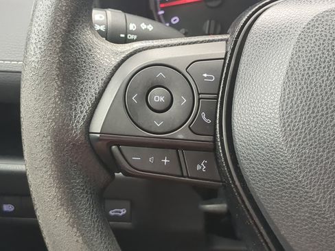 Used 2019 Toyota RAV4 XLE w/ Convenience Package FWD image 23