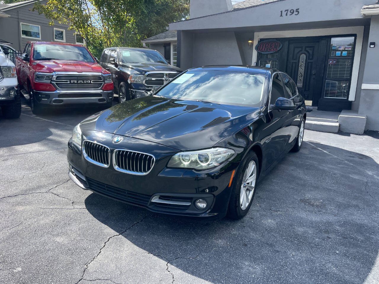 Used 2015 BMW 528i xDrive Sedan AWD/4WD image 2