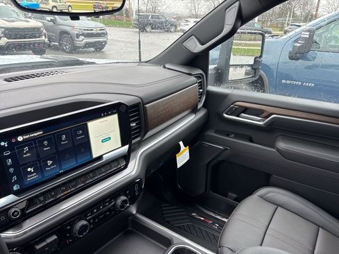 New 2026 Chevrolet Silverado 2500 High Country w/ High Country Premium Package AWD/4WD image 28